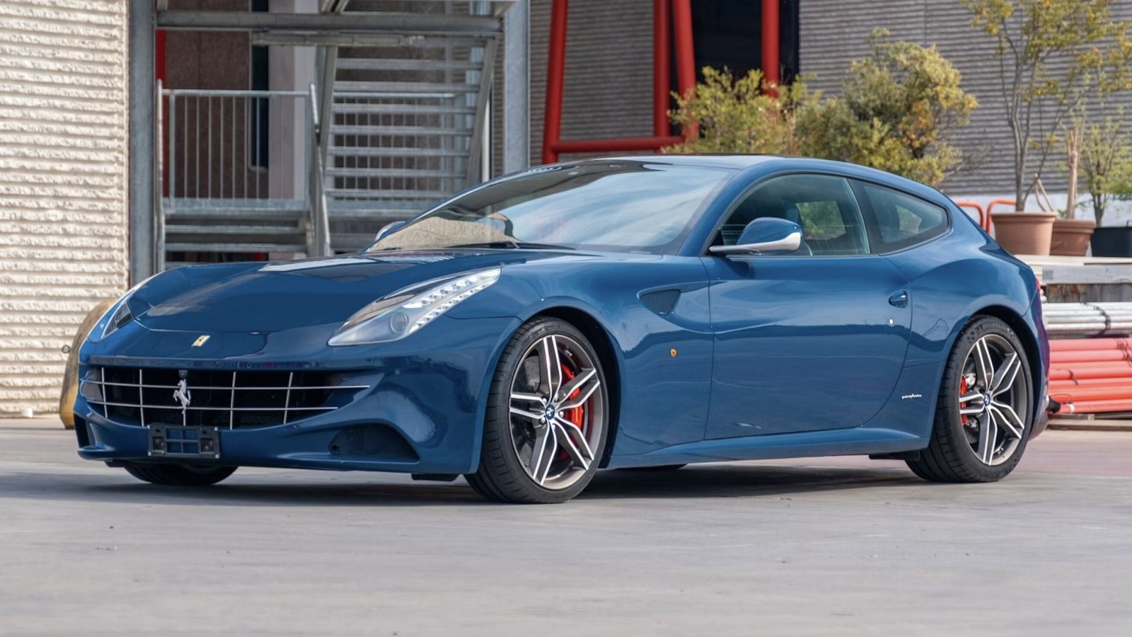 Ex-John Elkann Ferrari FF - front
